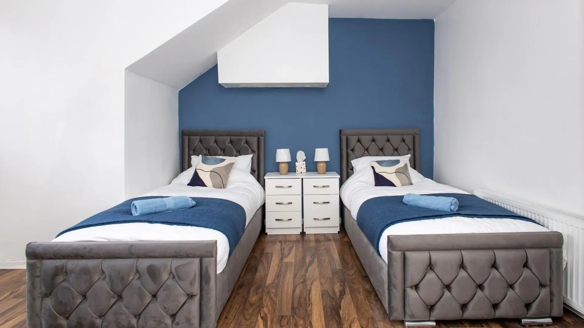 Cozy Home, Sleeps 4,Only 7Mins From Centre, Parking, Wifi & Netflix Leeds  Casa vacanze