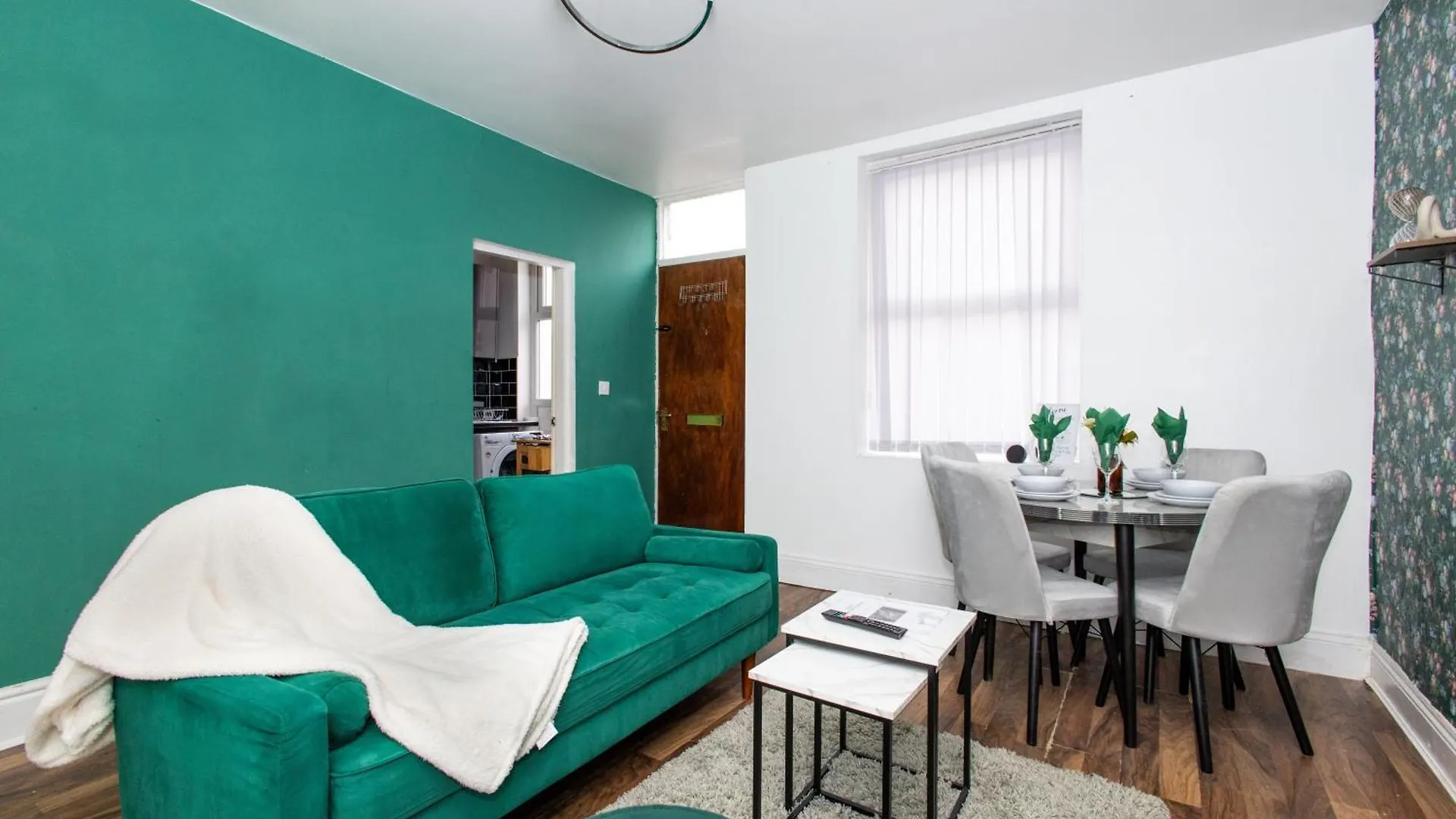 Cozy Home, Sleeps 4,Only 7Mins From Centre, Parking, Wifi & Netflix Leeds  0*, Leeds (West Yorkshire) Regno Unito